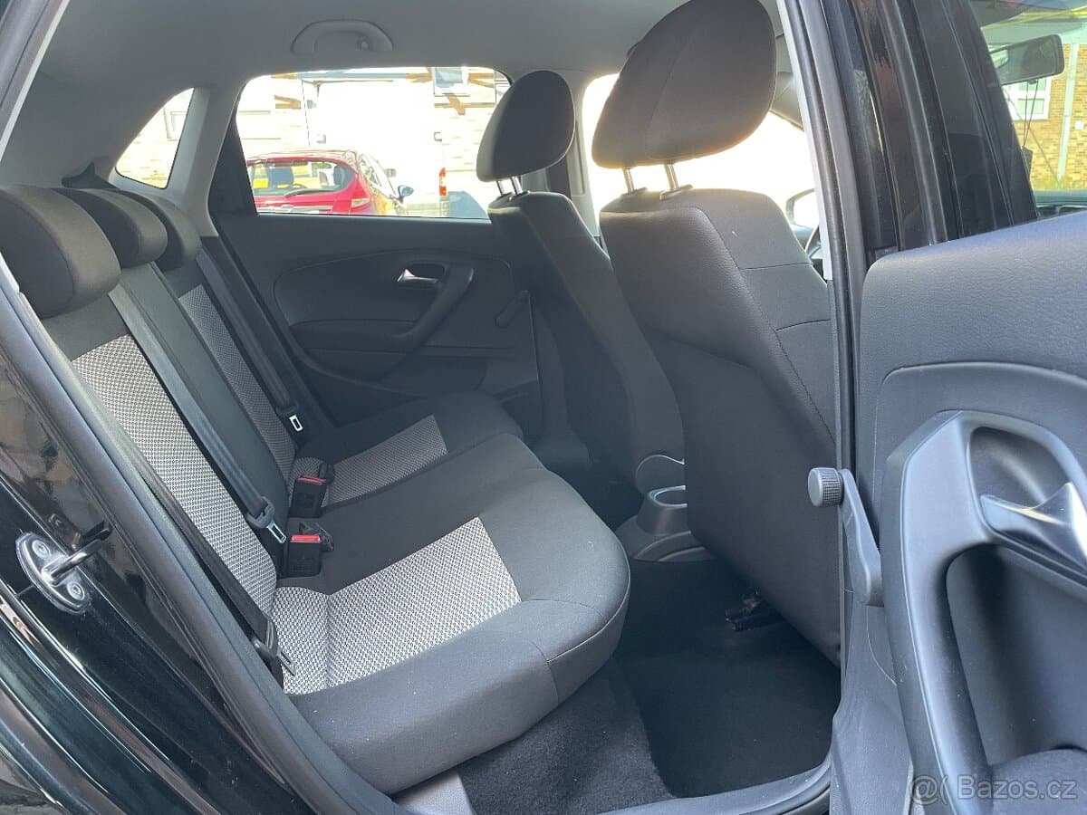 2012 Volkswagen POLO - 10