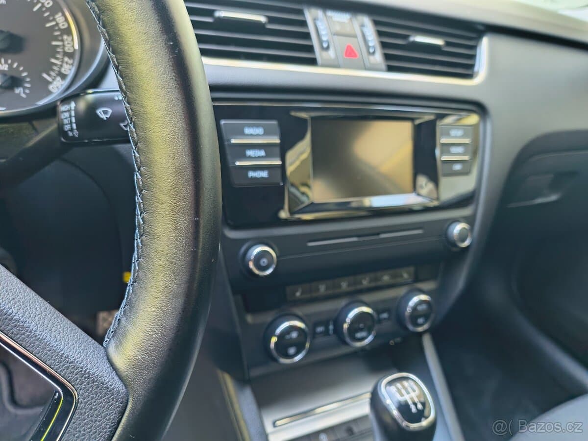 Škoda OCTAVIA - 10