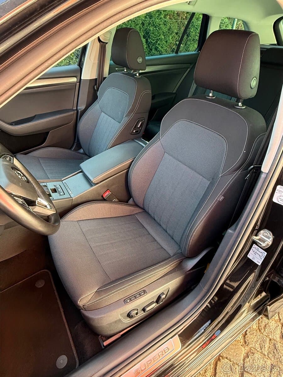 2020 Škoda SUPERB - 10