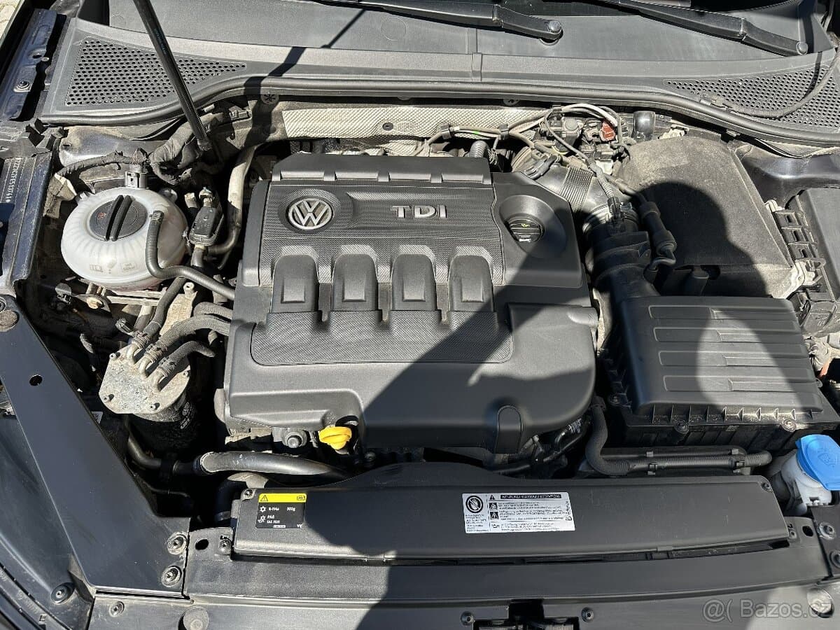 2015 Volkswagen PASSAT - 10