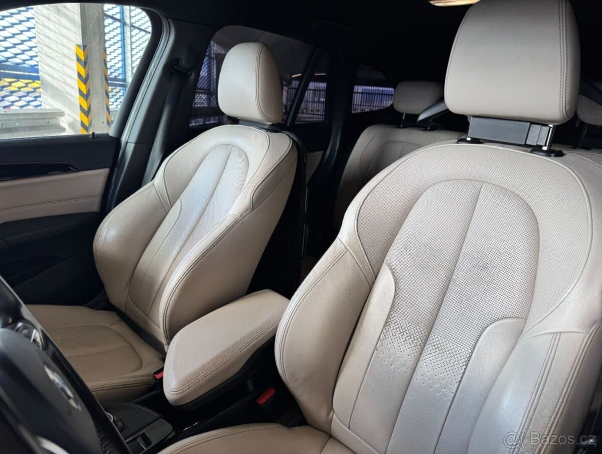 2015 BMW X1 - 10