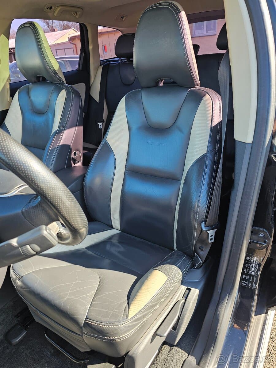 2011 Volvo XC60 - 10