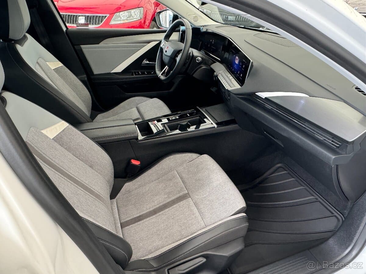 2022 Opel ASTRA - 10