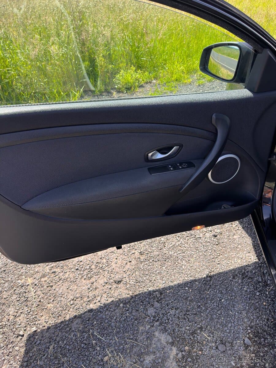 2010 Renault MEGANE - 10