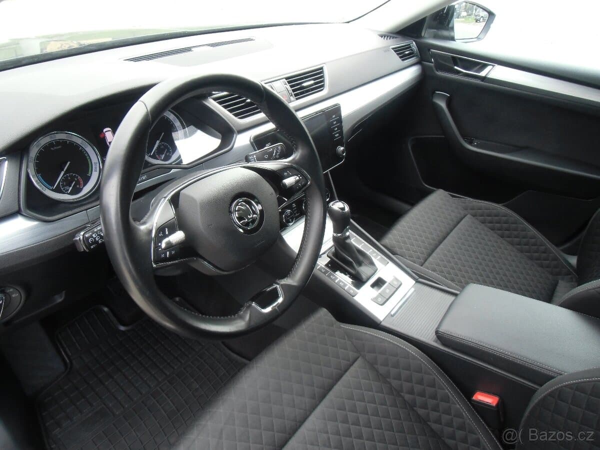 2021 Škoda SUPERB - 10