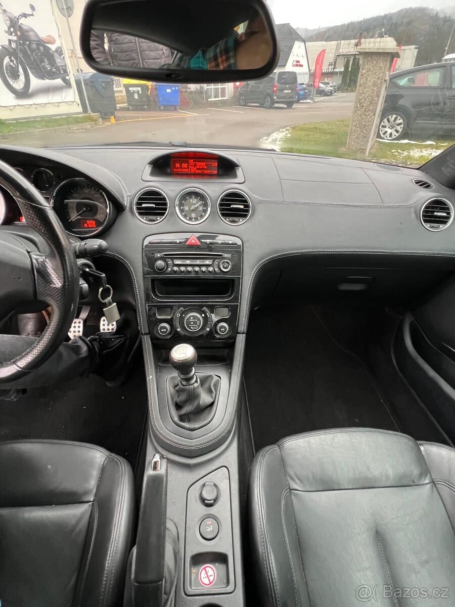 2010 Peugeot RCZ - 10