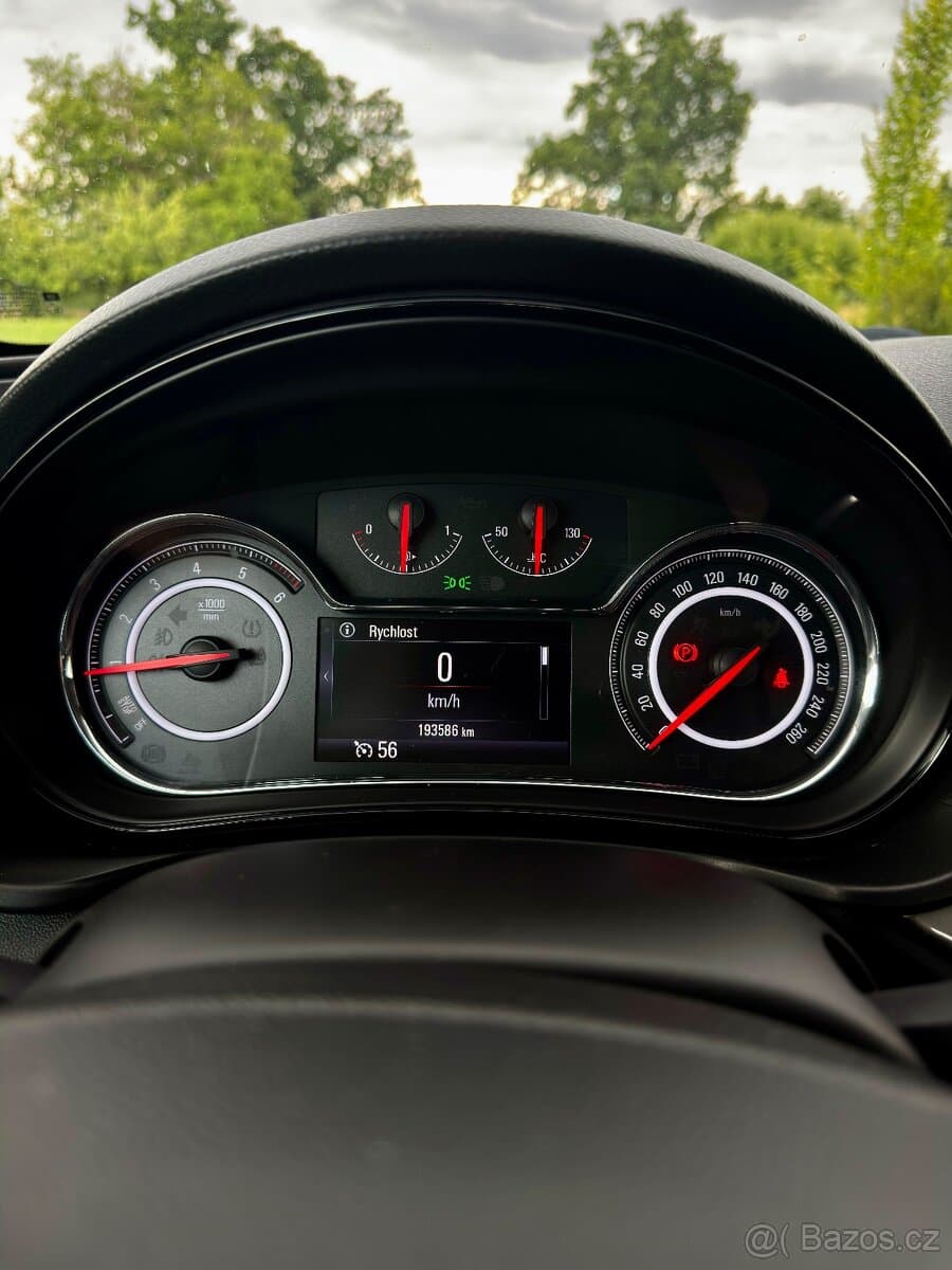 2016 Opel INSIGNIA - 10