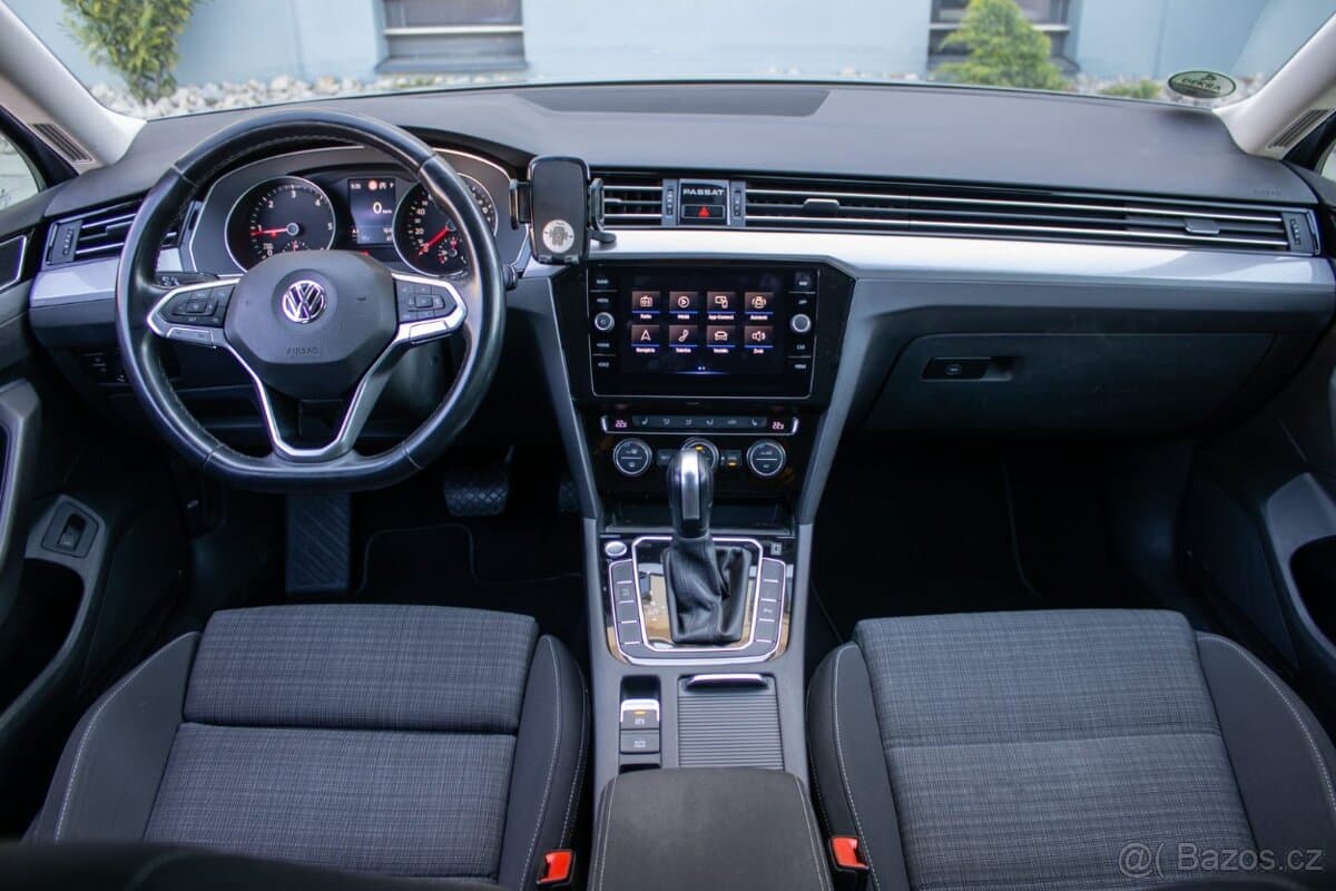 2020 Volkswagen PASSAT - 10