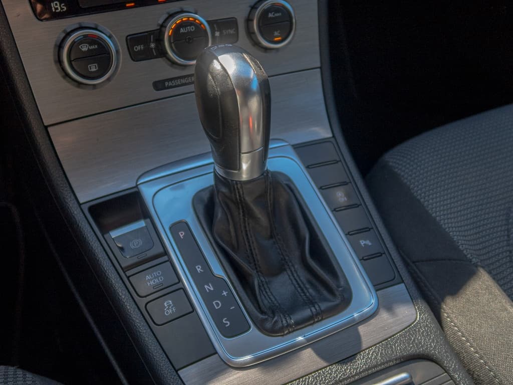 2012 Volkswagen PASSAT - 10