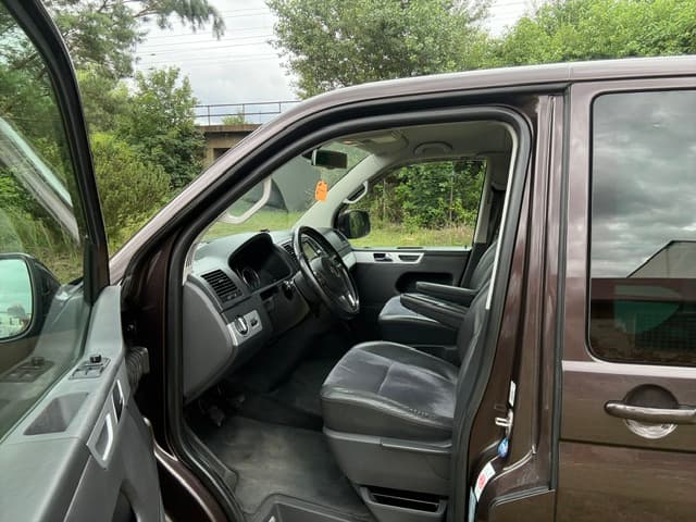 2015 Volkswagen MULTIVAN - 10