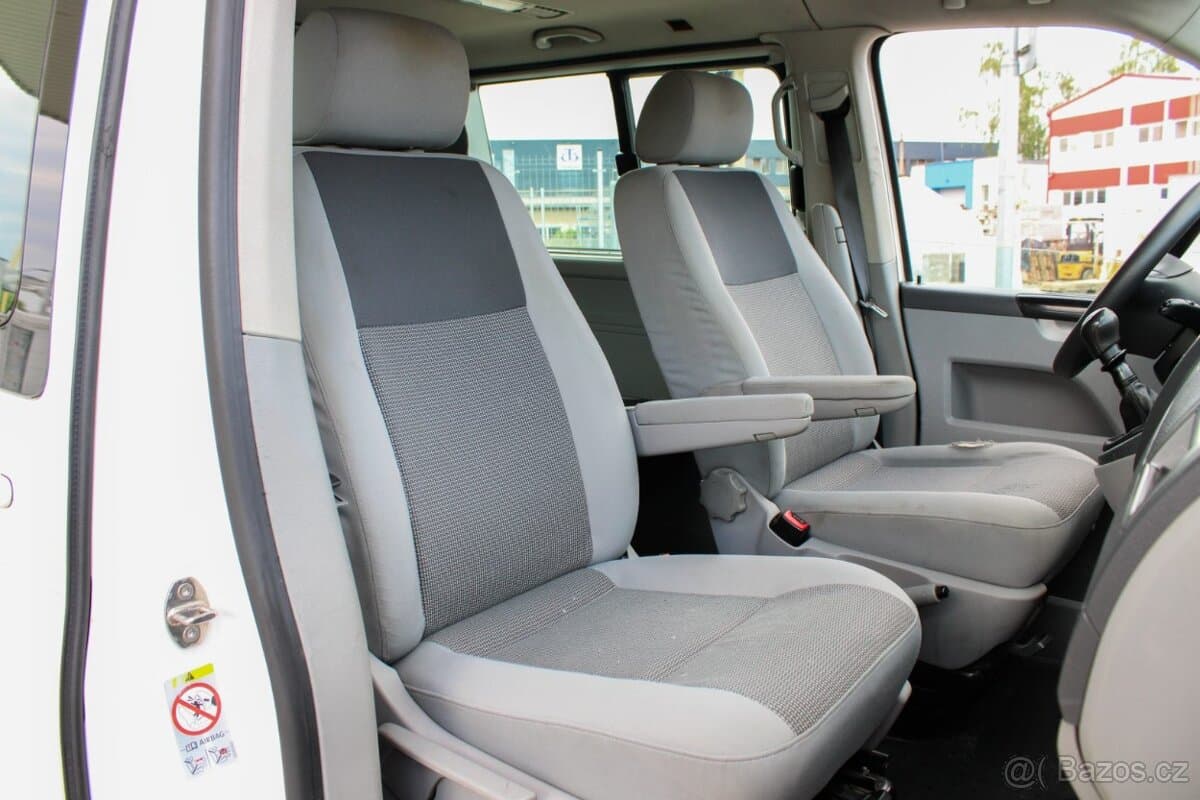 2012 Volkswagen CARAVELLE - 10