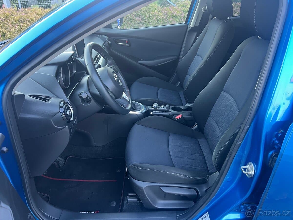 2015 Mazda 2 - 10