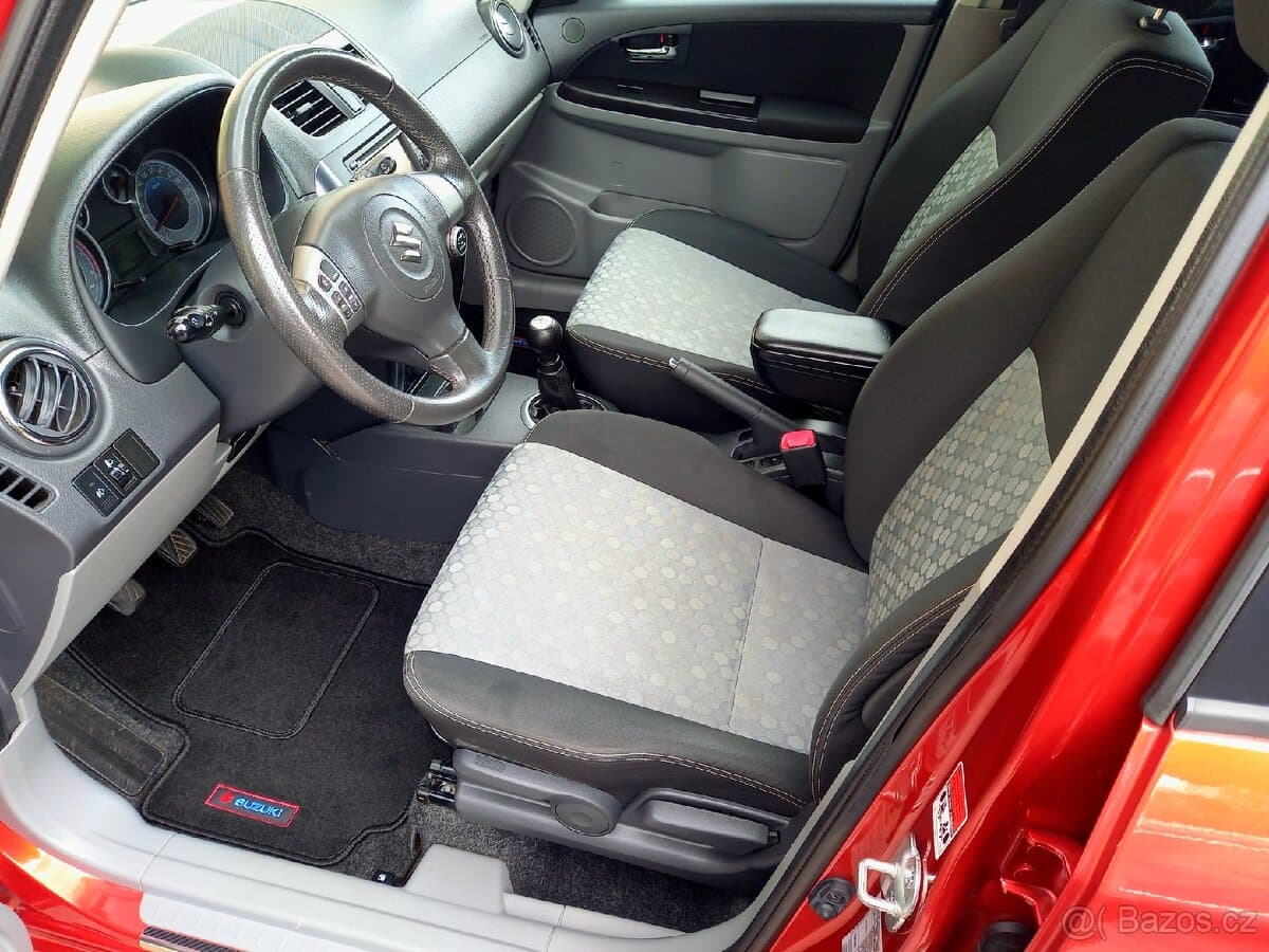2013 Suzuki SX4 - 10