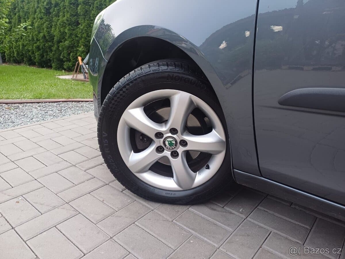 2011 Škoda FABIA - 10