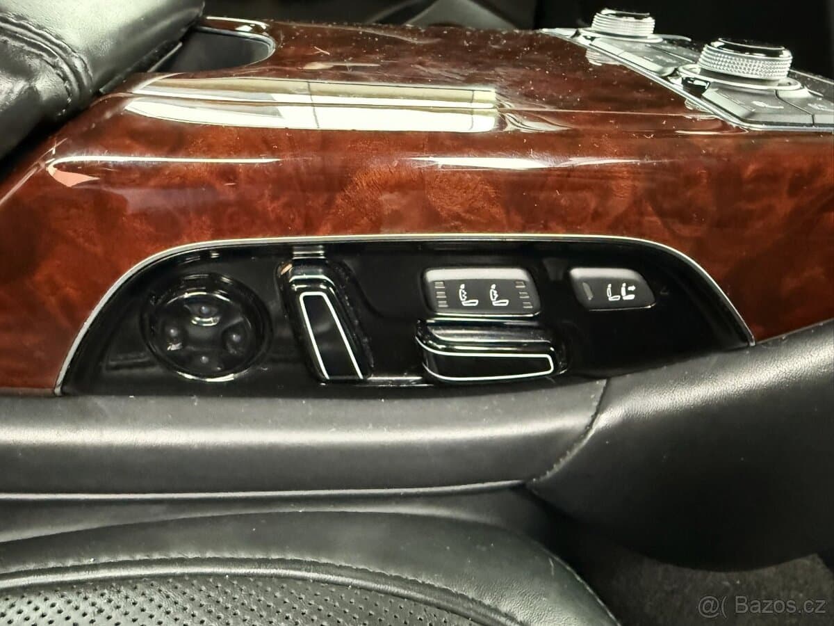 2013 Audi A8 - 10