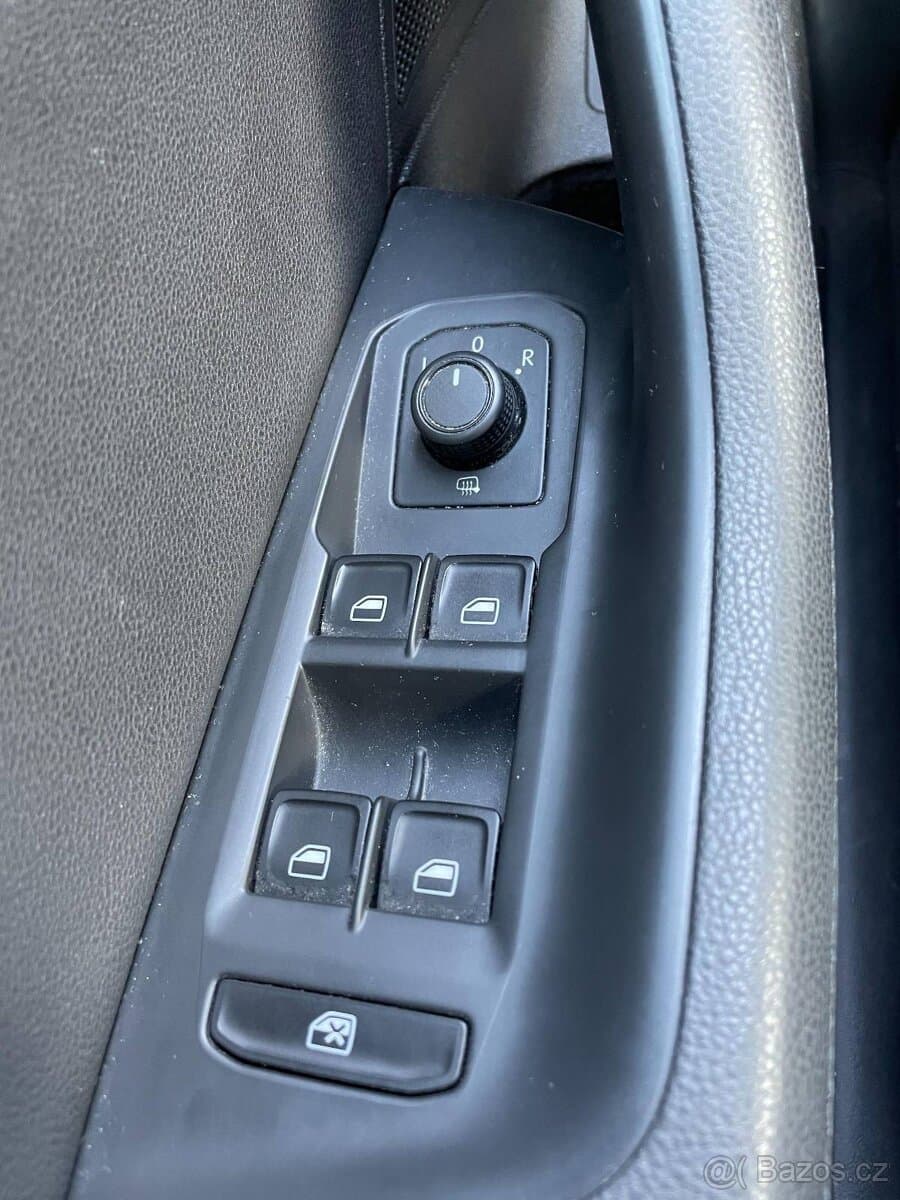 2015 Volkswagen PASSAT - 10