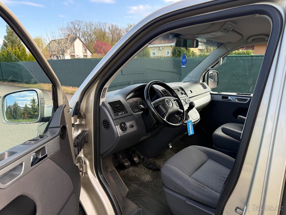 2006 Volkswagen MULTIVAN - 10