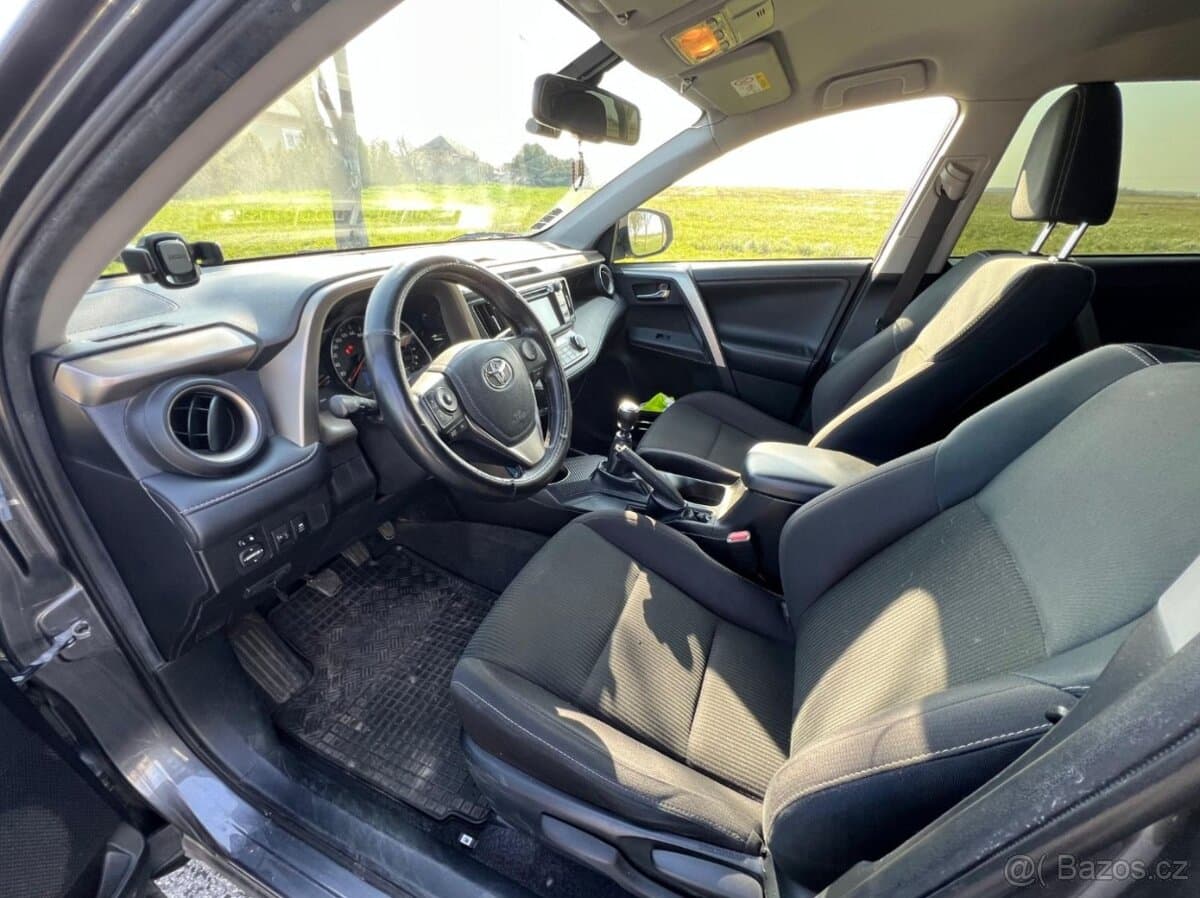 2014 Toyota RAV4 - 10