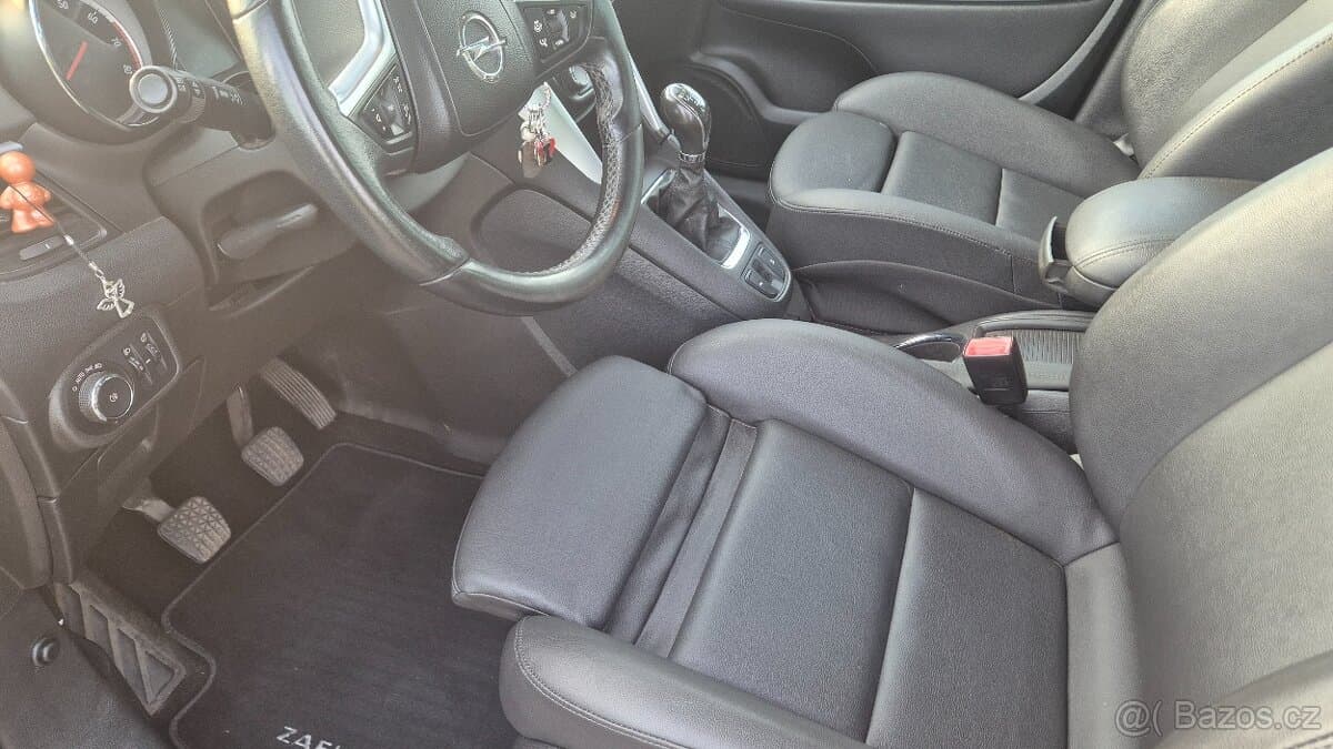 2012 Opel ZAFIRA - 10