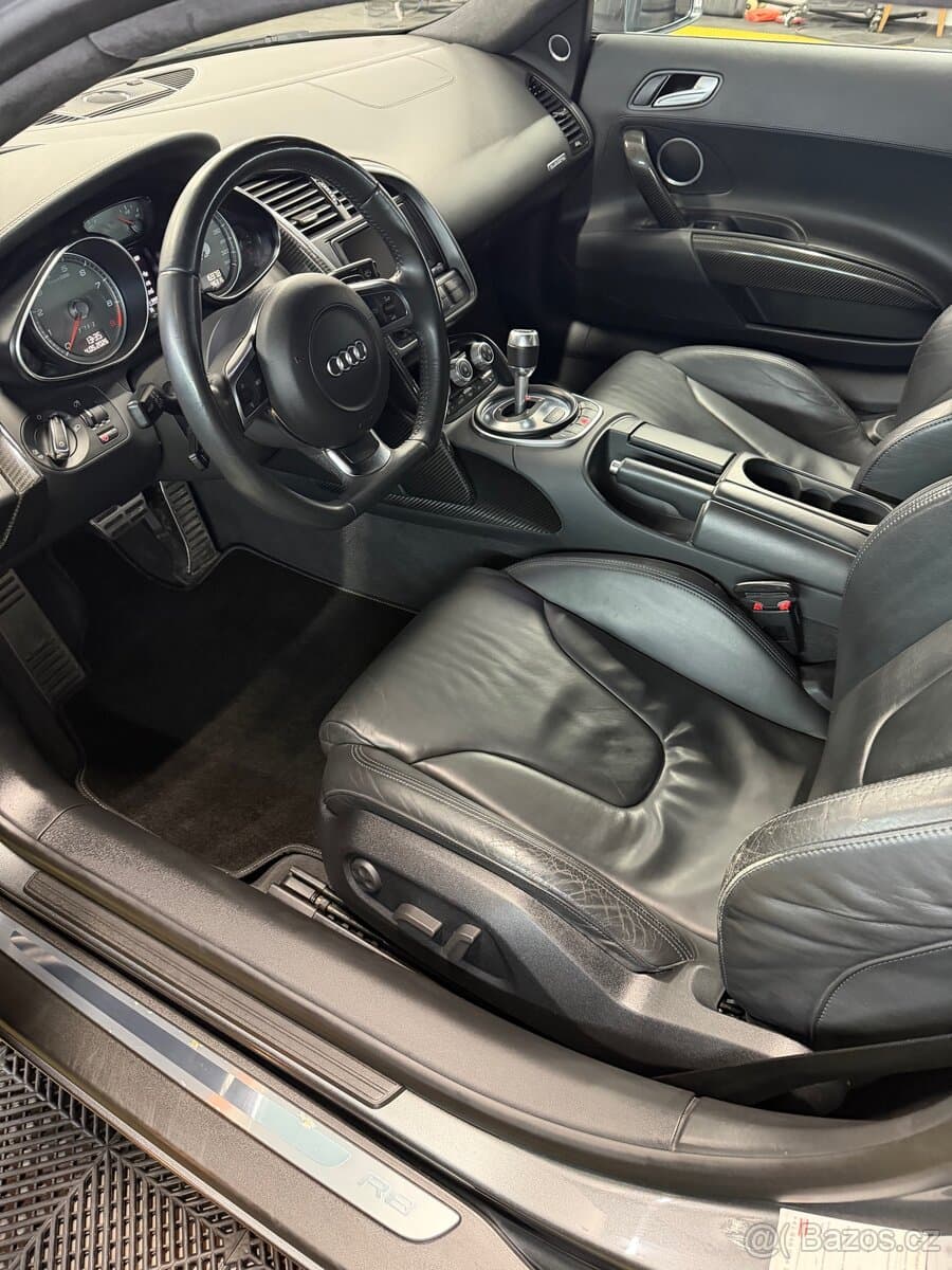2009 Audi R8 - 10