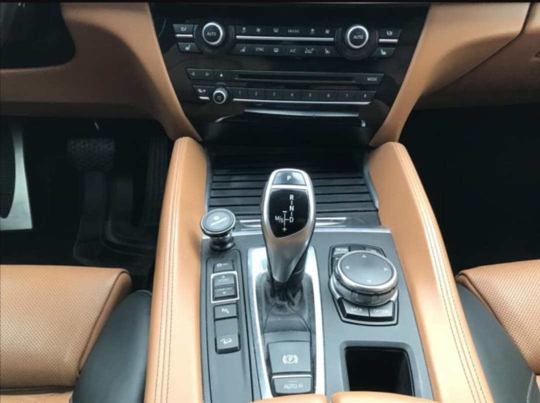 2015 BMW X6 - 10