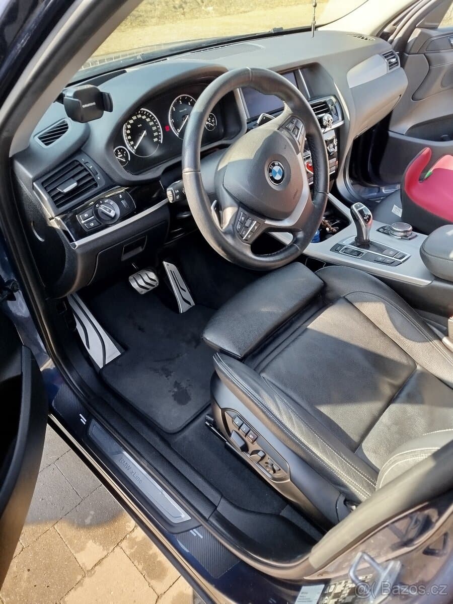 2017 BMW X4 - 10