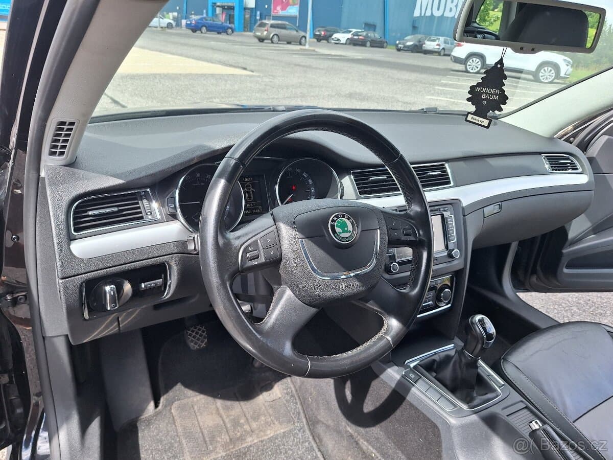 2010 Škoda SUPERB - 10
