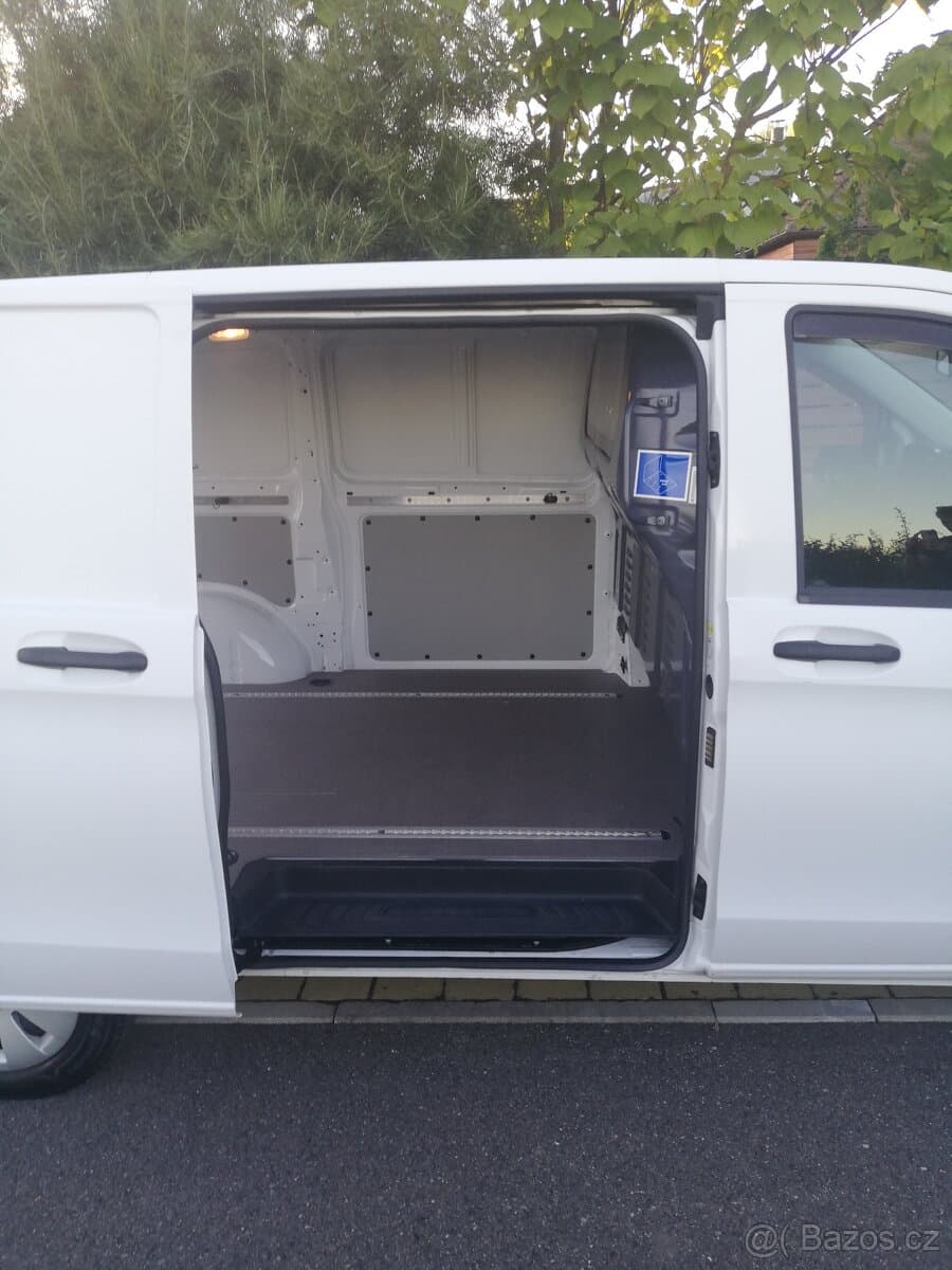 Mercedes-Benz VITO - 10