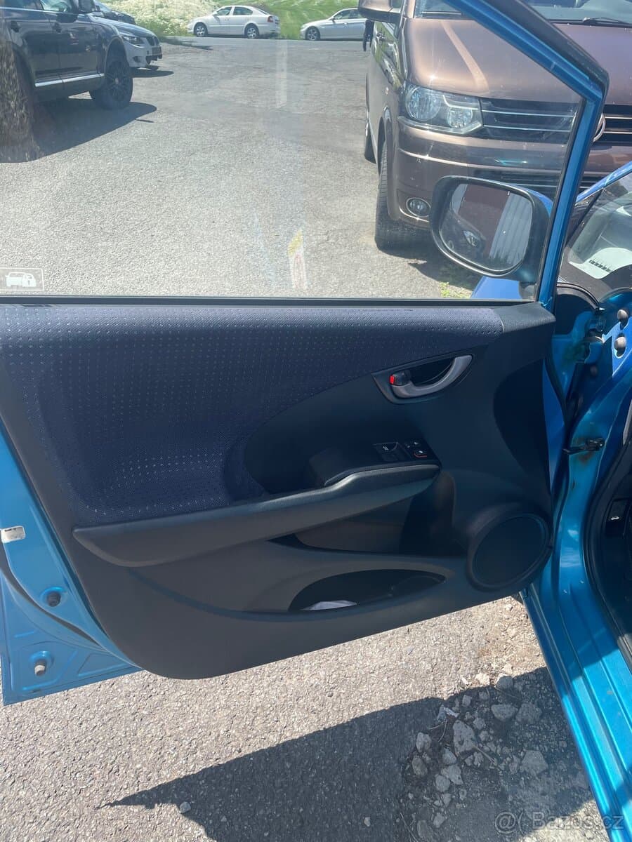 2009 Honda JAZZ - 10