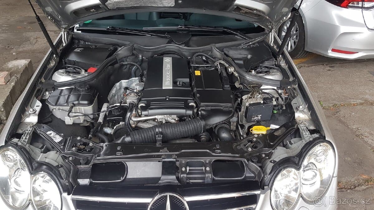 2004 Mercedes-Benz CLK - 10
