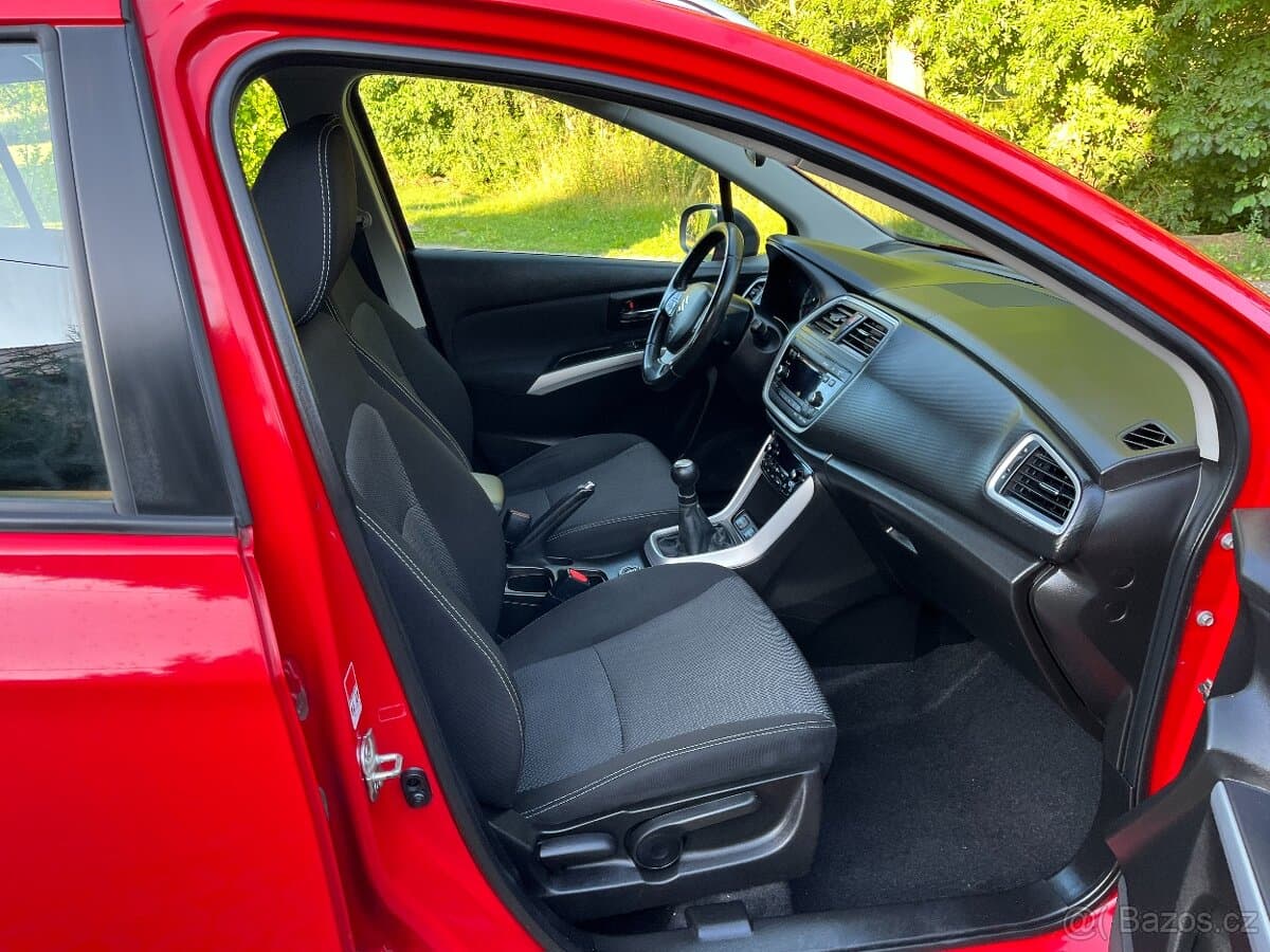 2014 Suzuki S-CROSS - 10