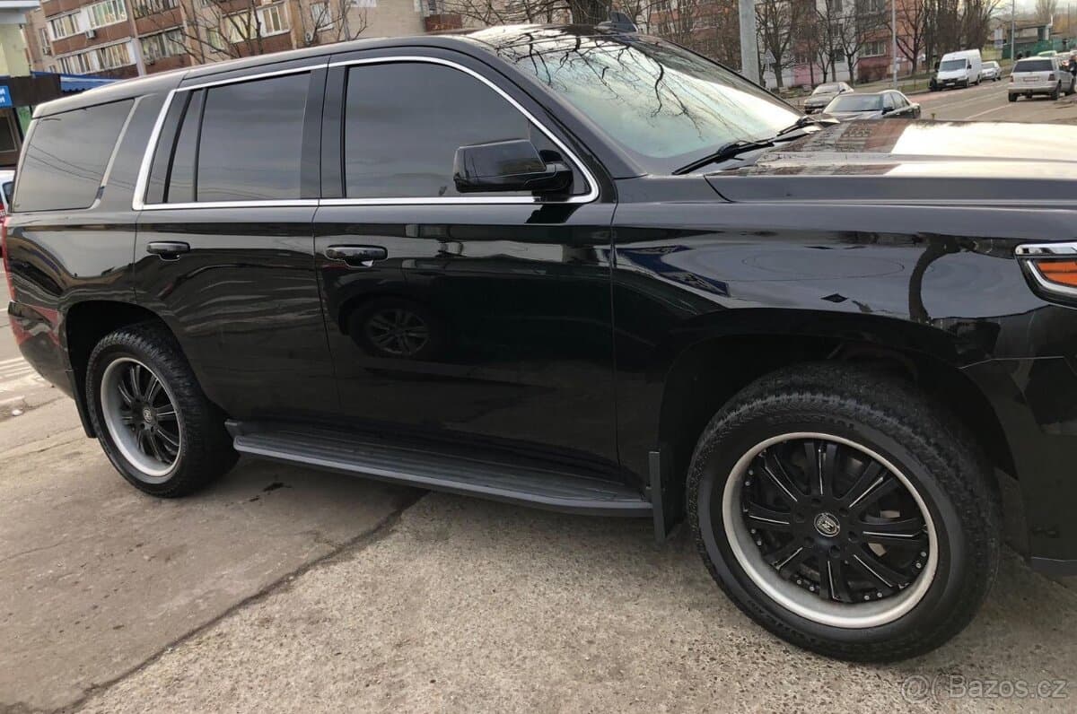 2017 Chevrolet TAHOE - 10