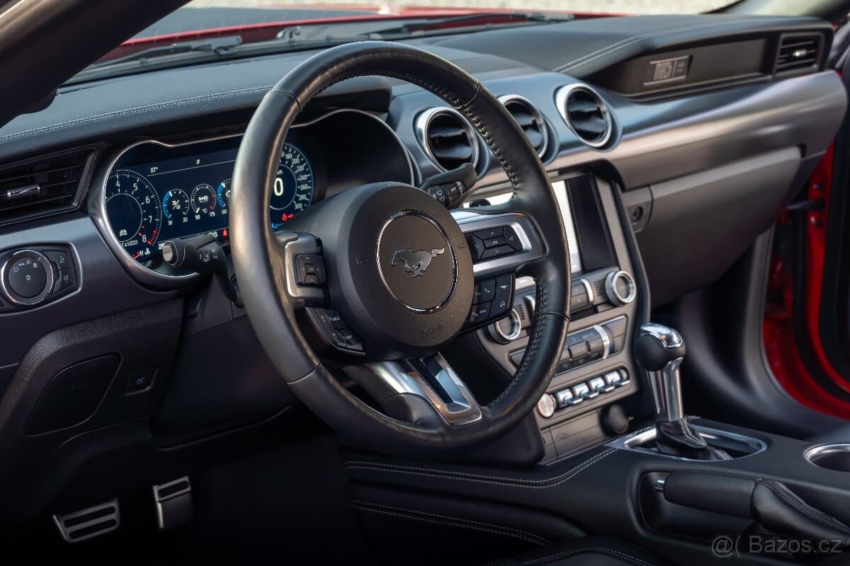 2023 Ford MUSTANG - 10