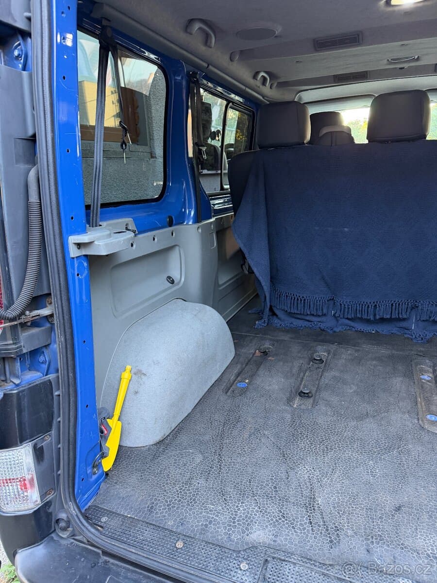2005 Renault TRAFIC - 10