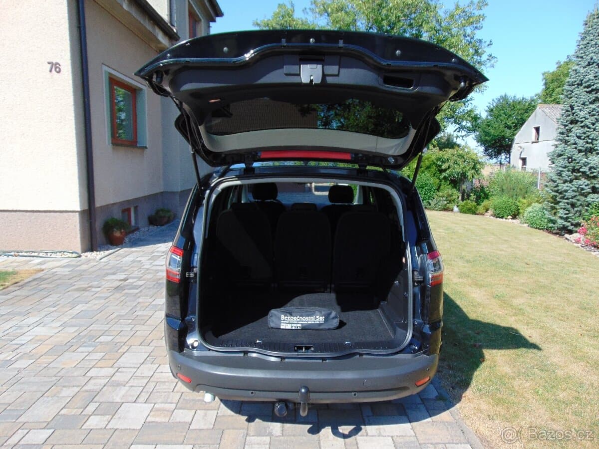 2013 Ford S-MAX - 10
