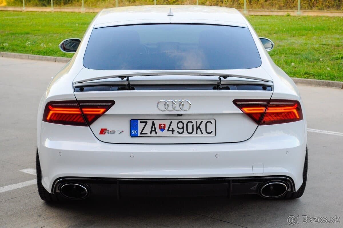 2015 Audi RS7 - 10