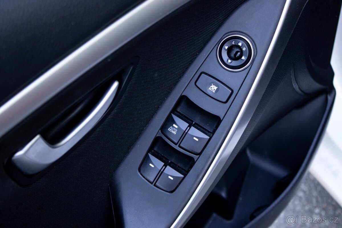 2013 Hyundai i30 - 10