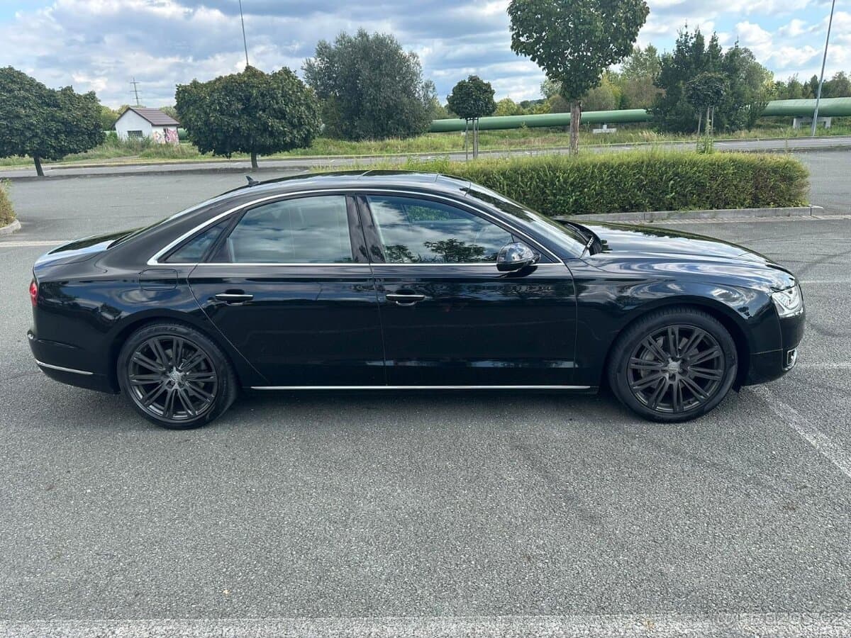 2017 Audi A8 - 10