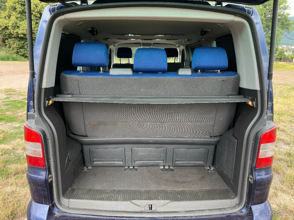2004 Volkswagen MULTIVAN - 10