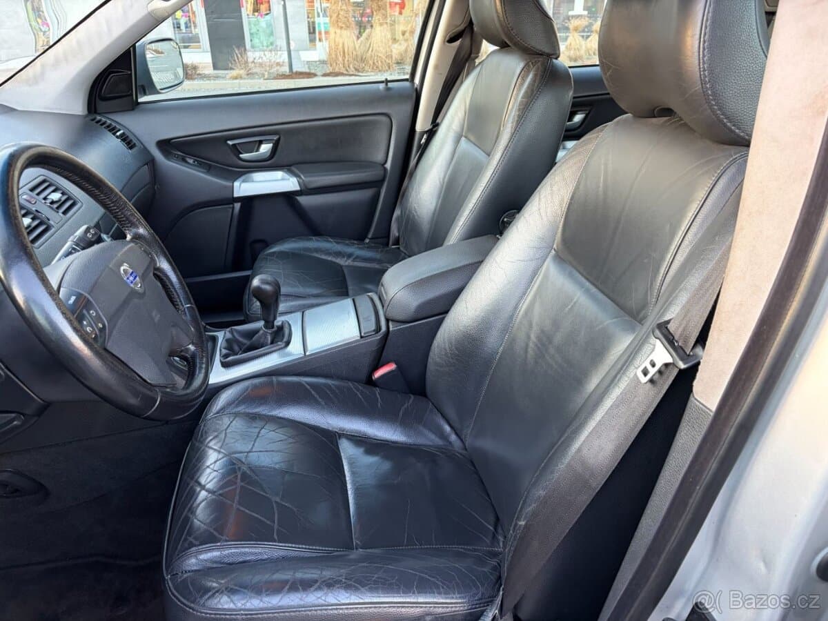 2004 Volvo XC90 - 10