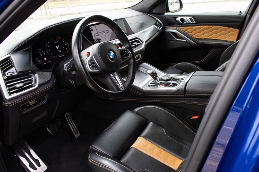 2021 BMW X6 - 10