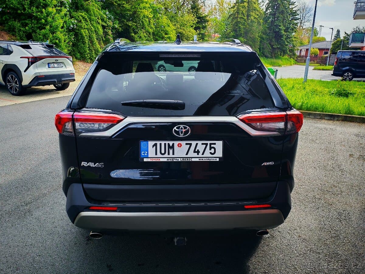 2023 Toyota RAV4 - 10