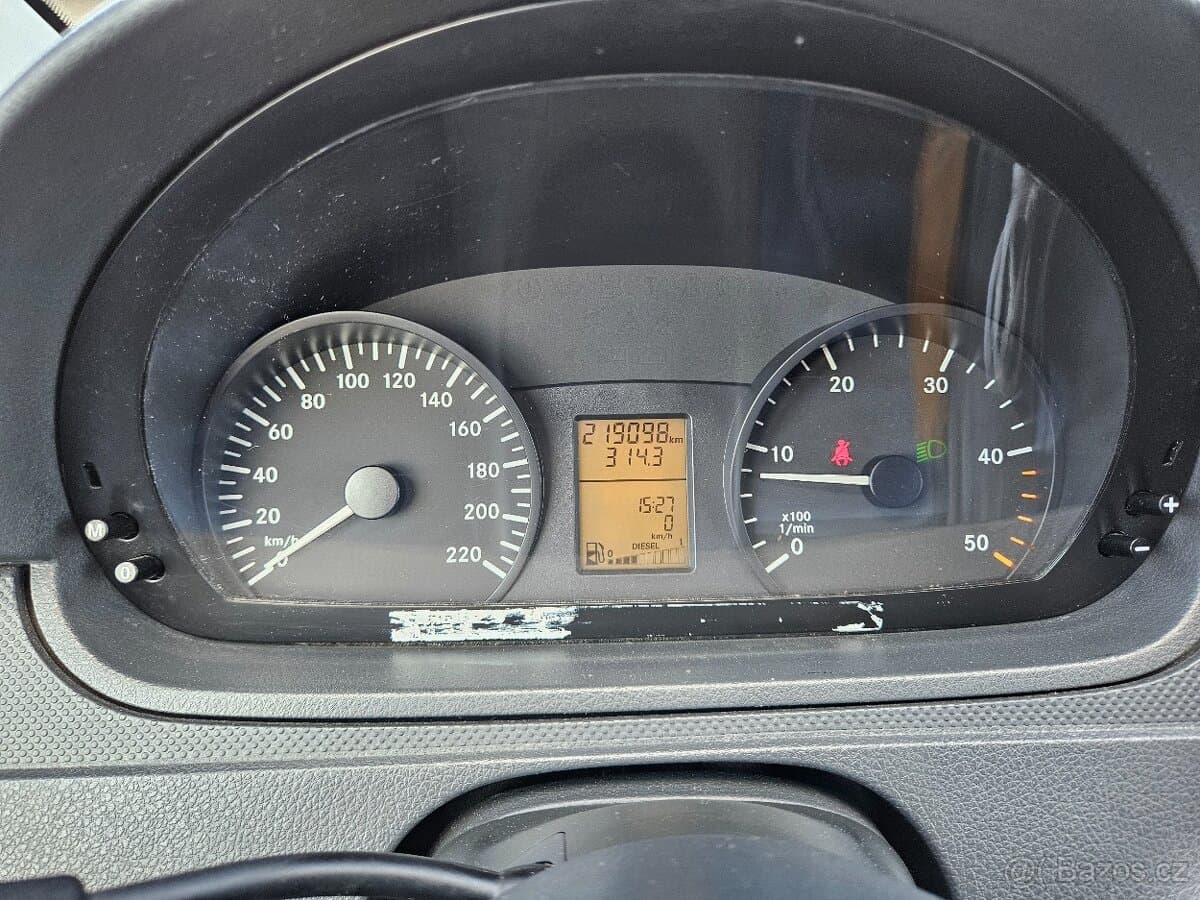 2011 Mercedes-Benz VITO - 10