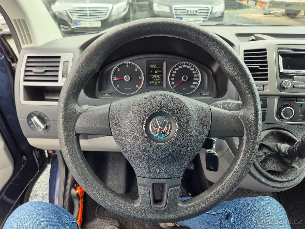 2011 Volkswagen TRANSPORTER - 10