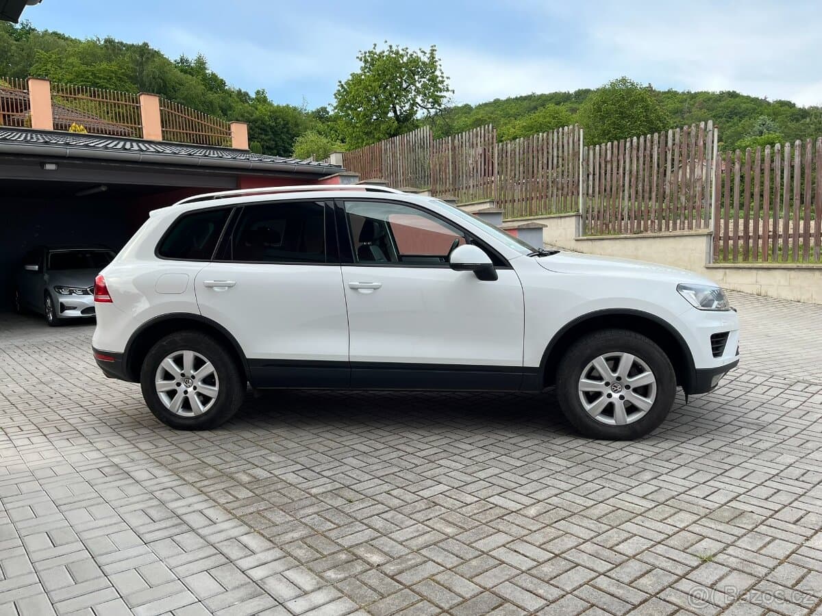 2017 Volkswagen TOUAREG - 10