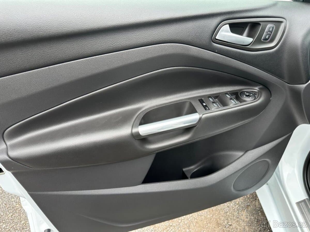 2019 Ford KUGA - 10