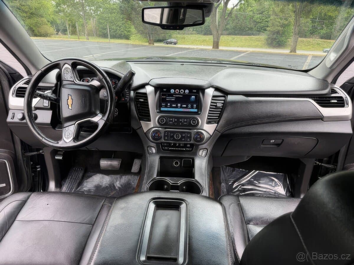 2016 Chevrolet SUBURBAN - 10