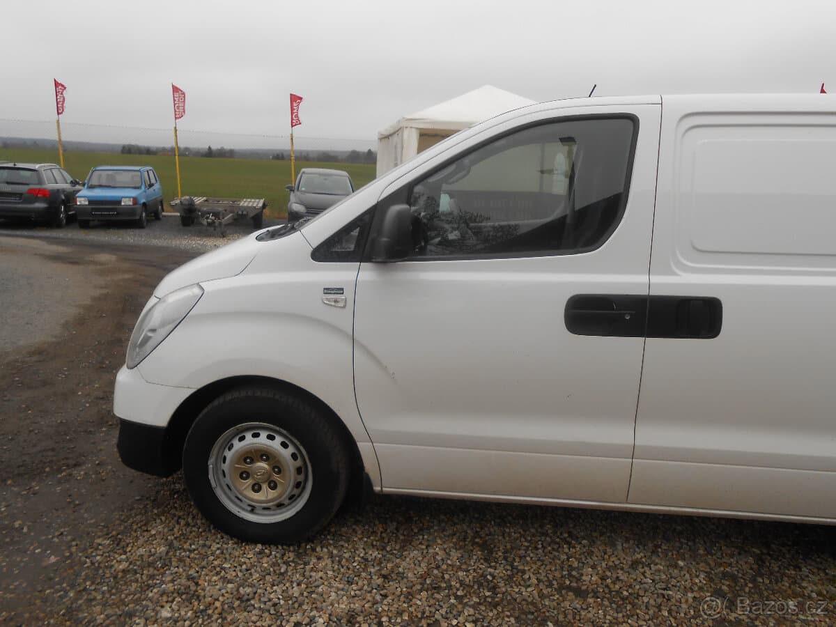 2015 Hyundai H-1 - 10