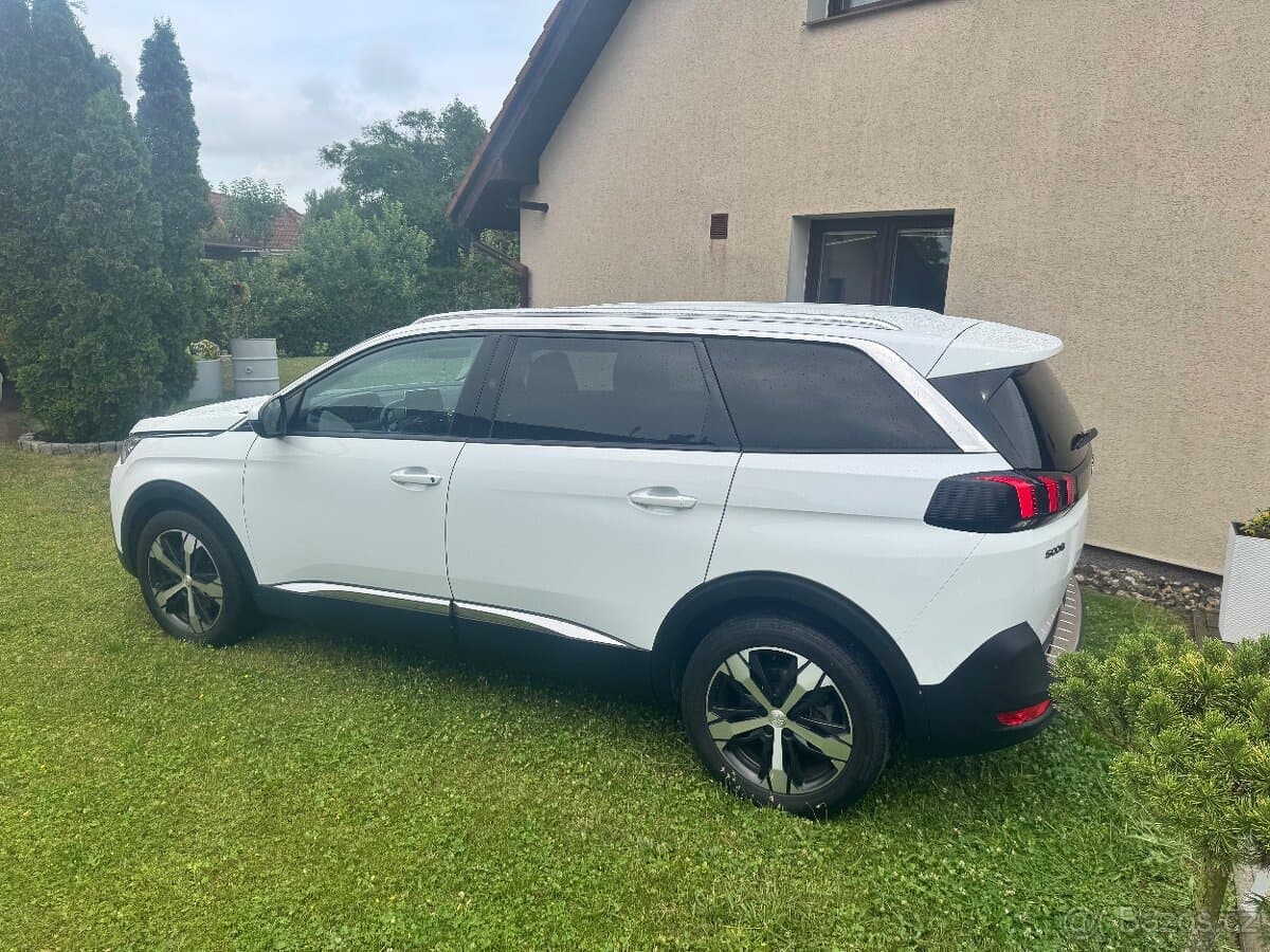2019 Peugeot 5008 - 10