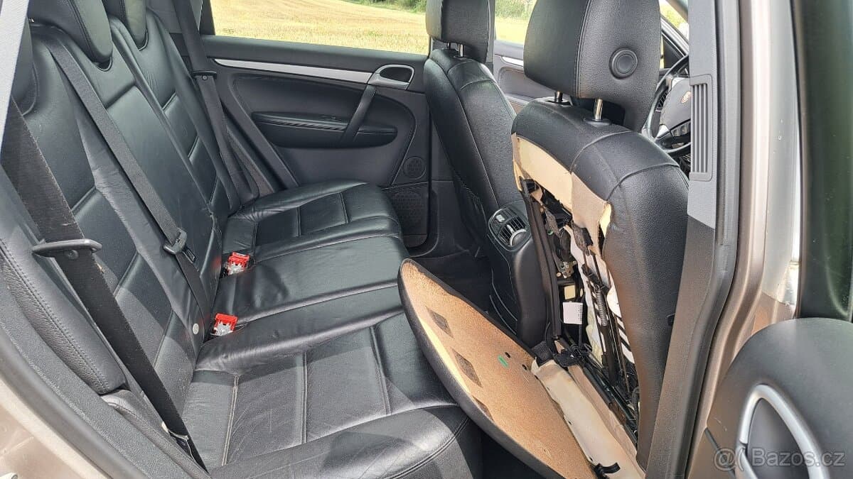 2005 Porsche CAYENNE - 10